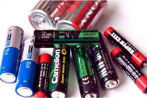 Bild på massor a små batterier